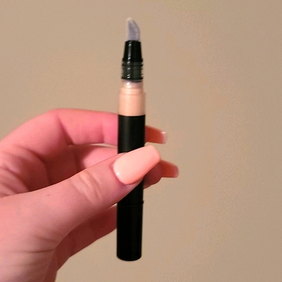 KVD Metal Crush Liquid Highlighter - Picture 4 of 5